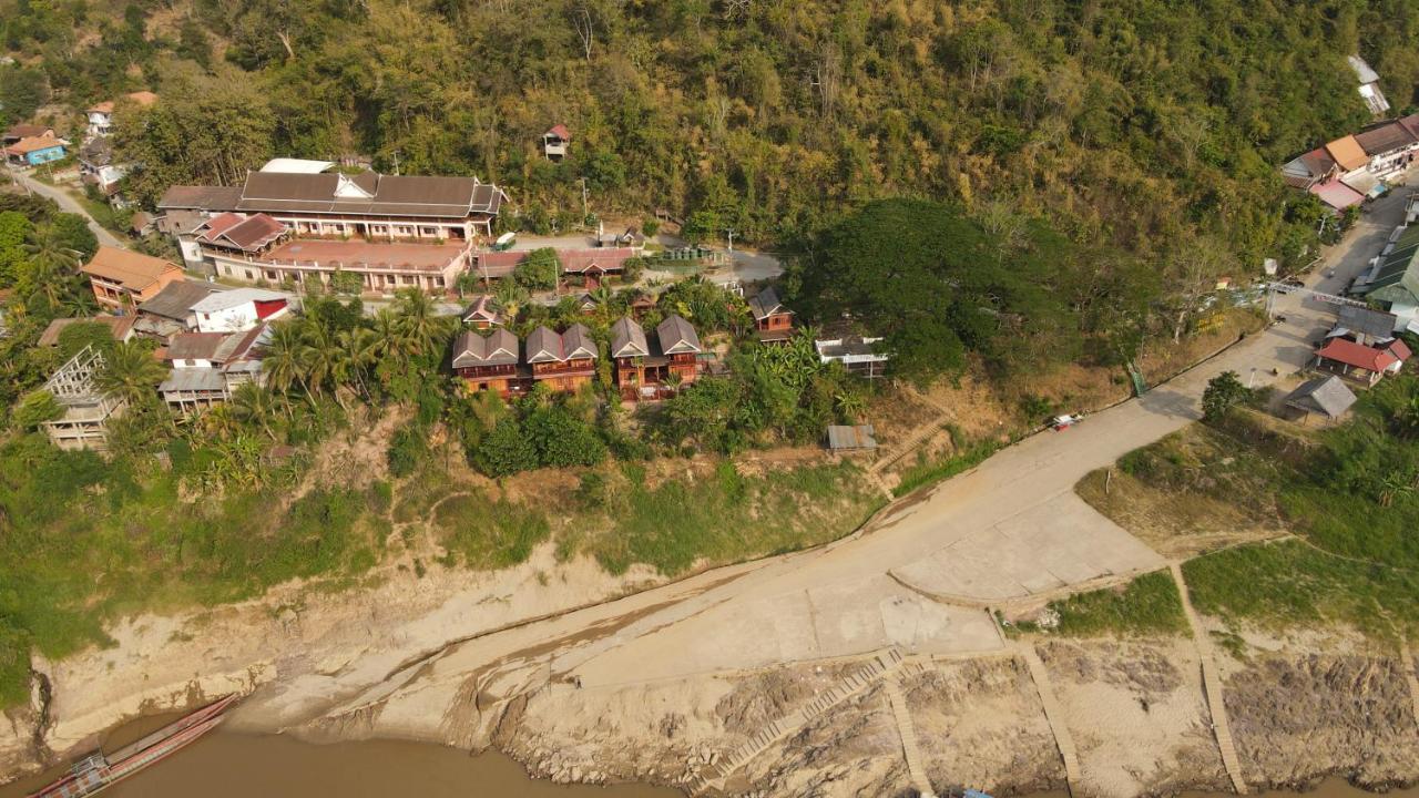 Mekong Riverside Lodge Pakbeng Bagian luar foto