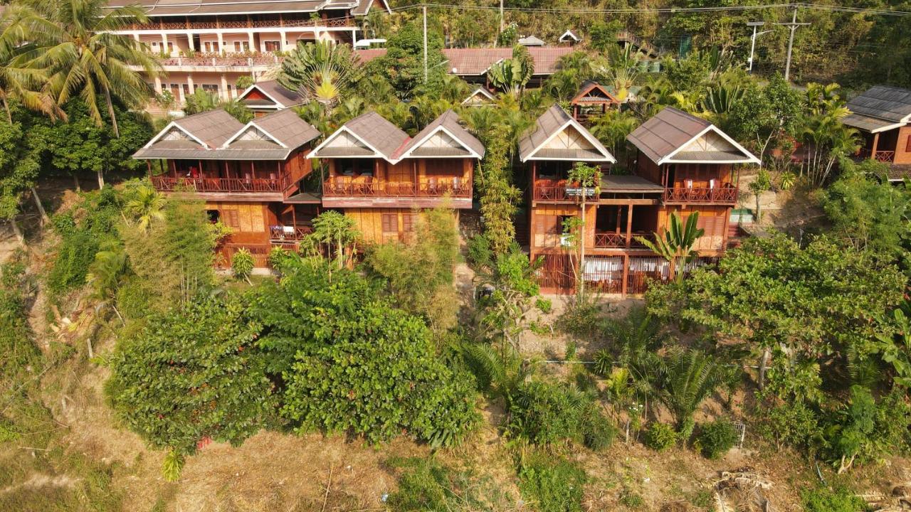 Mekong Riverside Lodge Pakbeng Bagian luar foto