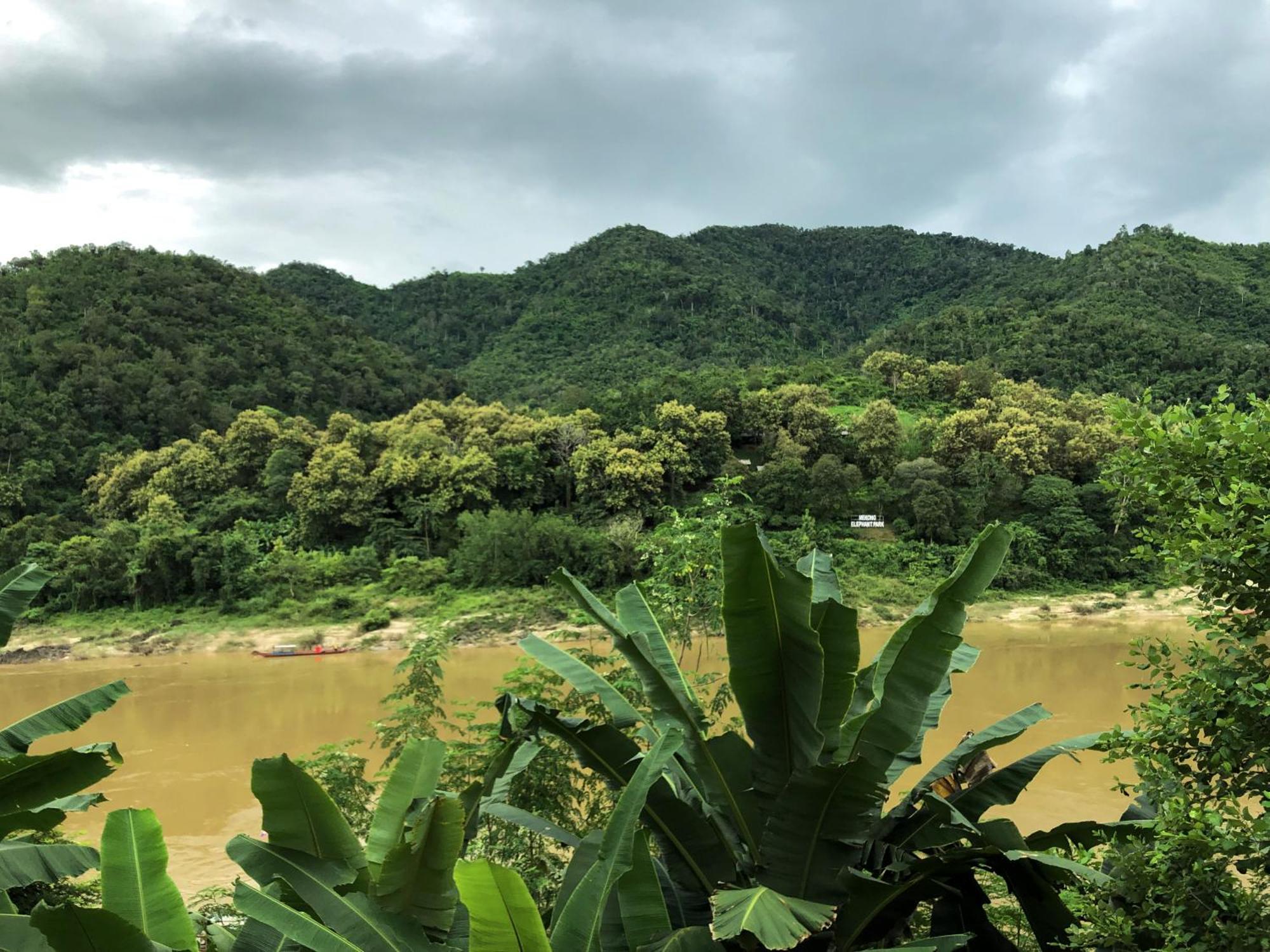 Mekong Riverside Lodge Pakbeng Bagian luar foto