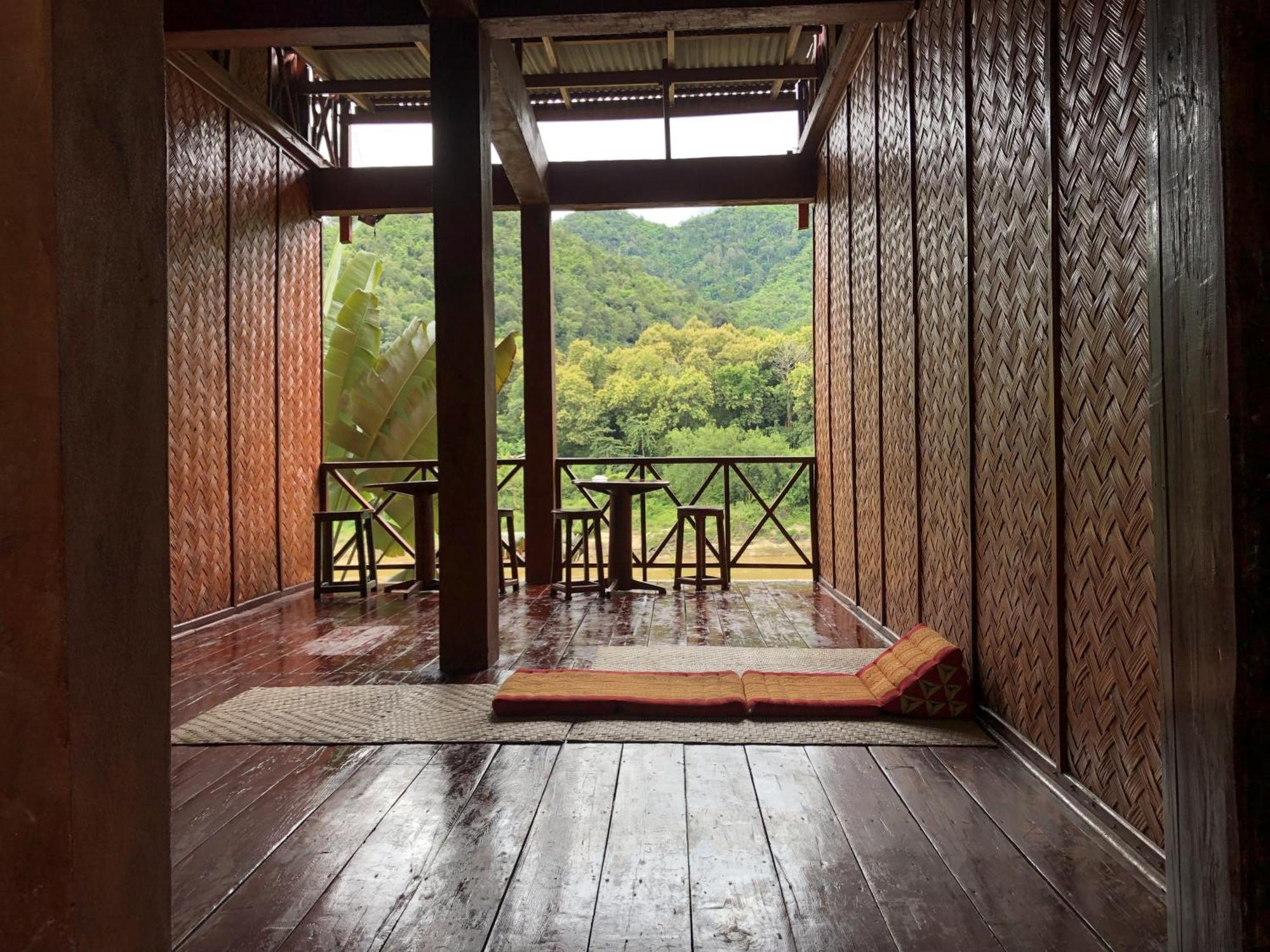 Mekong Riverside Lodge Pakbeng Bagian luar foto