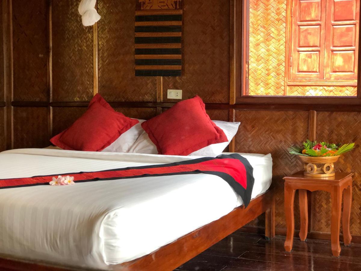 Mekong Riverside Lodge Pakbeng Bagian luar foto